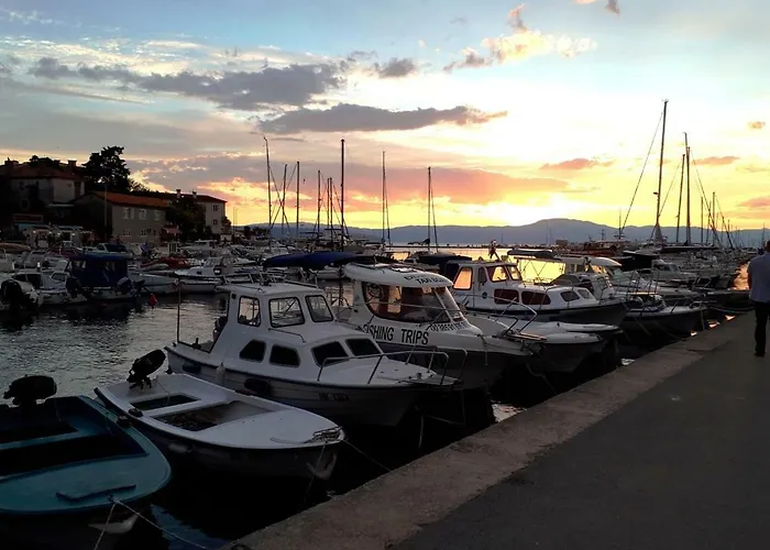 Ljuba I Mare Apartamento Malinska